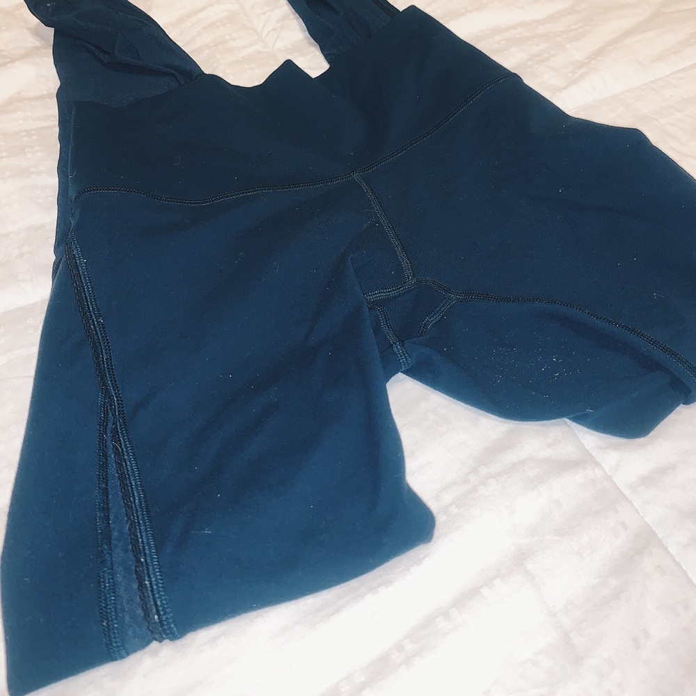 Lululemon - Blue mesh leggings 28